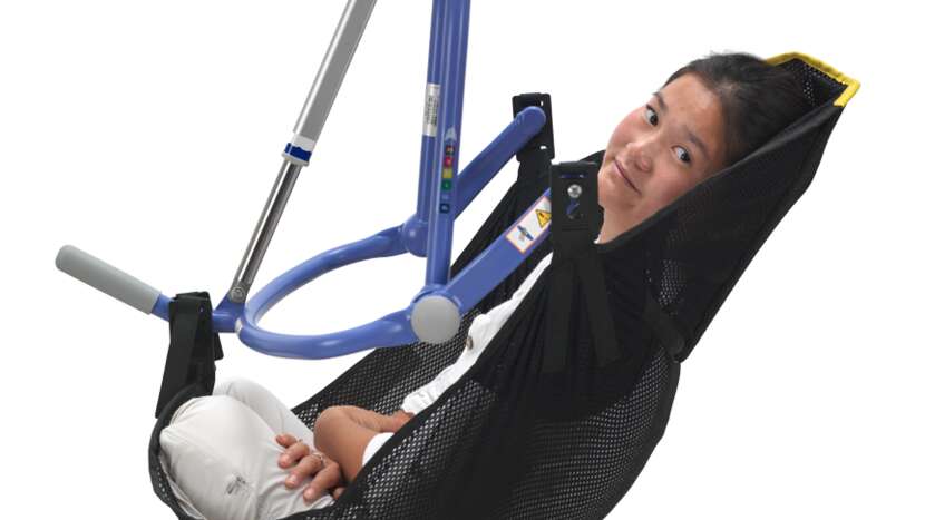 Amputee clip bathing in situ sling