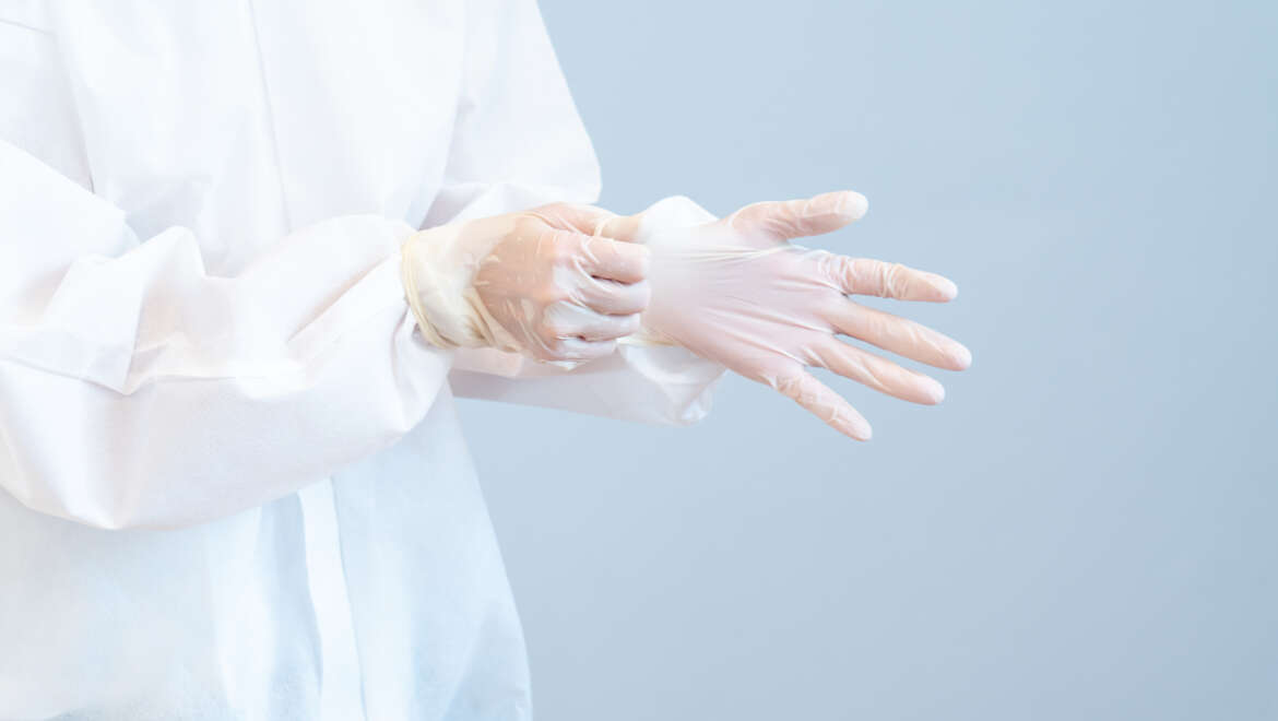 protective gloves at hospital (1)